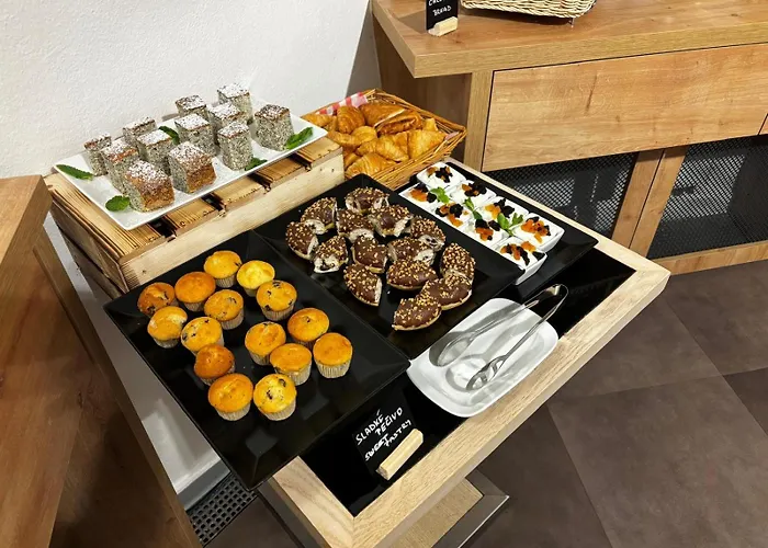 The Golden Wheel Hotel Praga